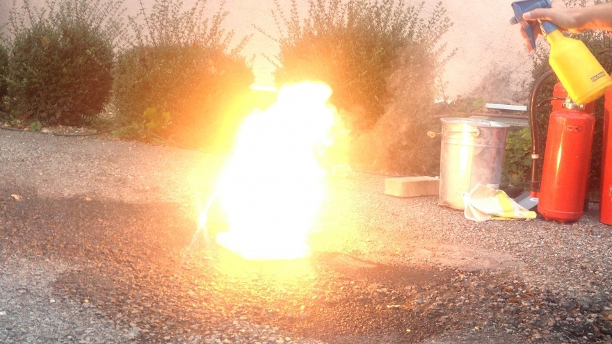 A Magnesium fire is rare in the hotel branch but its sparks a genuine hellfire, so you need to know how to extinguish it. Magnesium fire